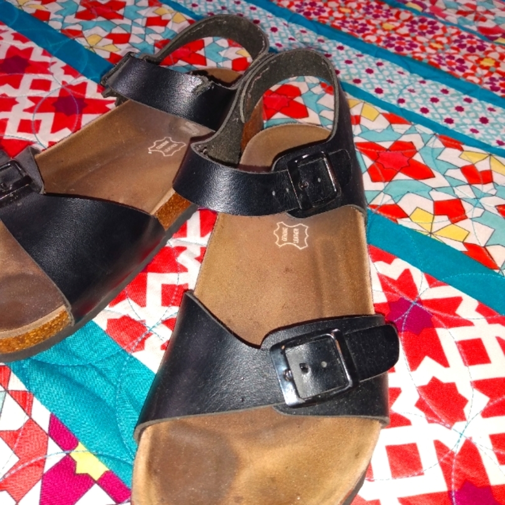 sandals - Picture 1 of 2